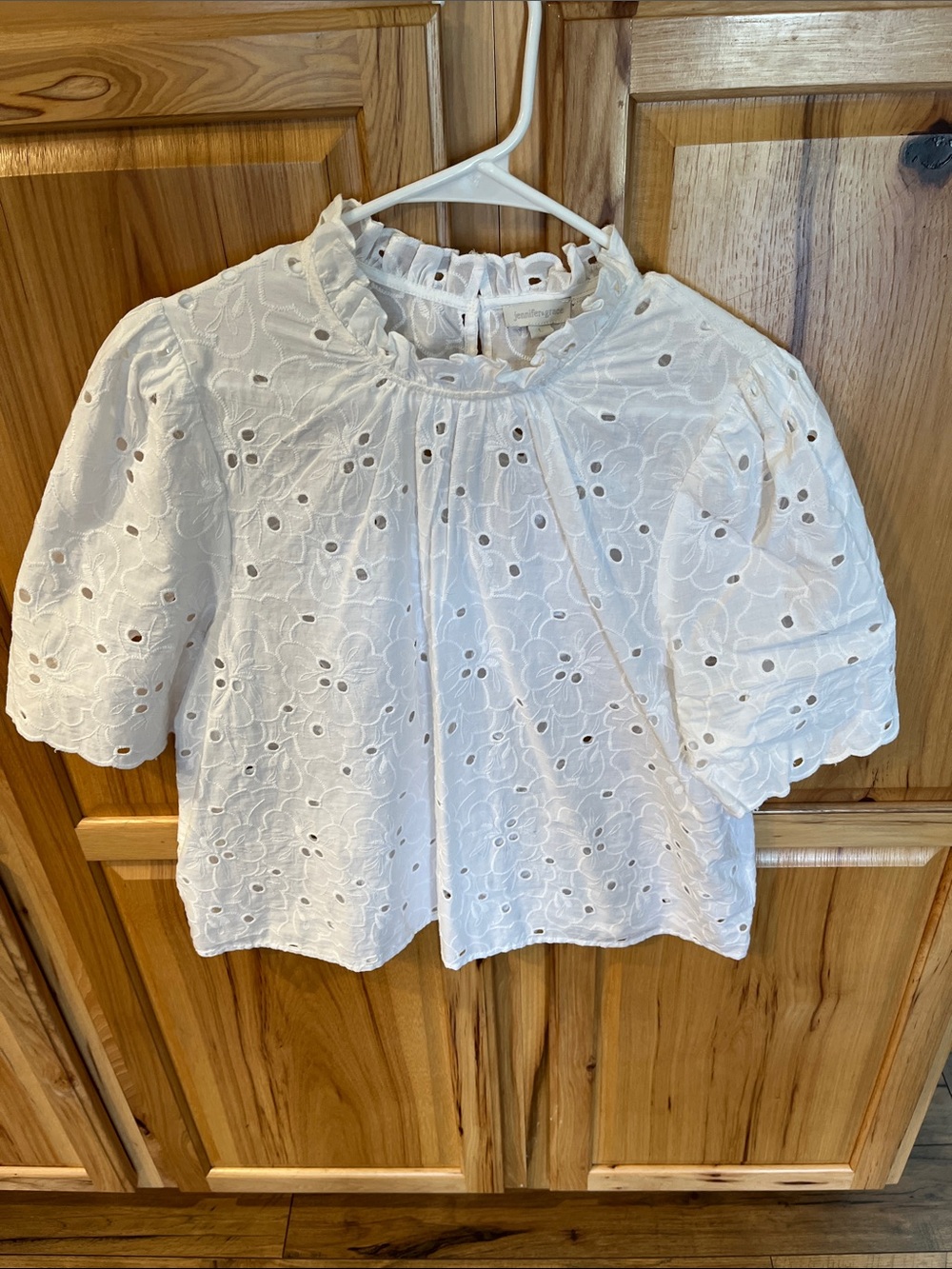 JENNIFER & GRACE White Eyelet Puff-Sleeve Blouse, size L - NWOT